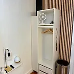 Studio Moderne Et Chaleureux Au Coeur De Geneve - Parfait Pour Courts Sejours